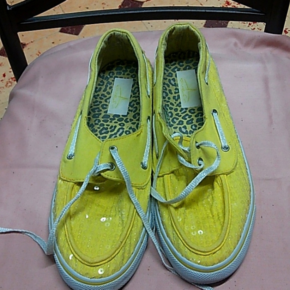 BLUE FIN SHOES